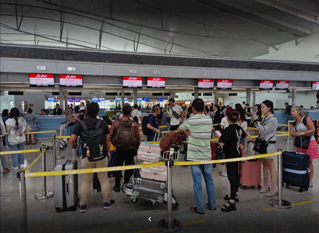Lengthy Immigration Process Highlights Need for VIP Airport Arrival Fast Track Service